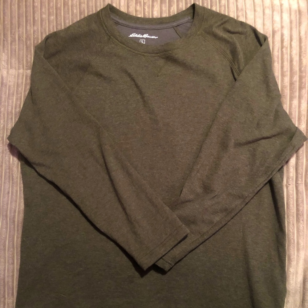Eddie Bauer Men’s LG Green Crewneck Top